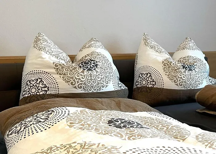 Schoene Ferienwohnung, Familienfreundlich 130m2 דירה *