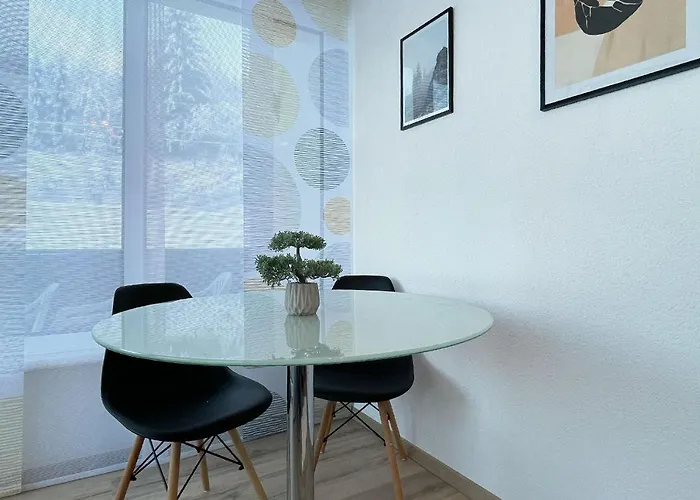 Schoene Ferienwohnung, Familienfreundlich 130m2 דירה